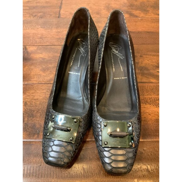 Donald J Pliner Gray Snakeskin Square Toe Kitten Heels W/ Buckle, Size 10 - Picture 2 of 11